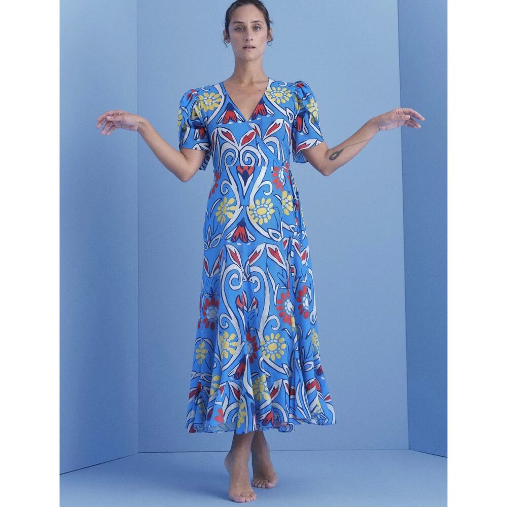 NWT De Loreta size large Izula dress in Roco Celeste print with defect